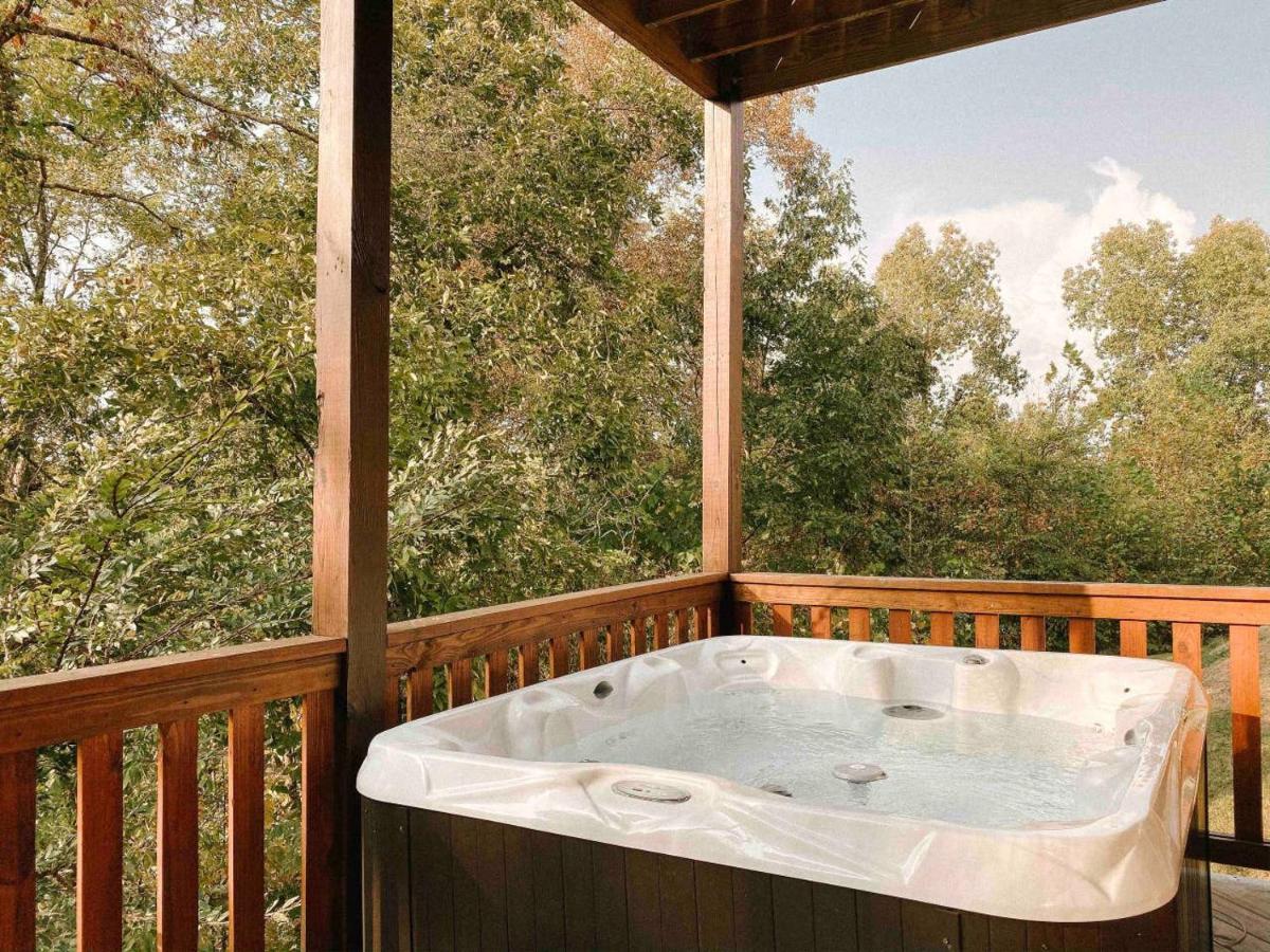 Splash Of Moonshine -Heated Indoor Pool, Hot Tub, Arcade Game Room Pigeon Forge Extérieur photo